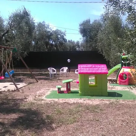 לינה וארוחת בוקר Borgo Cerasa 4*