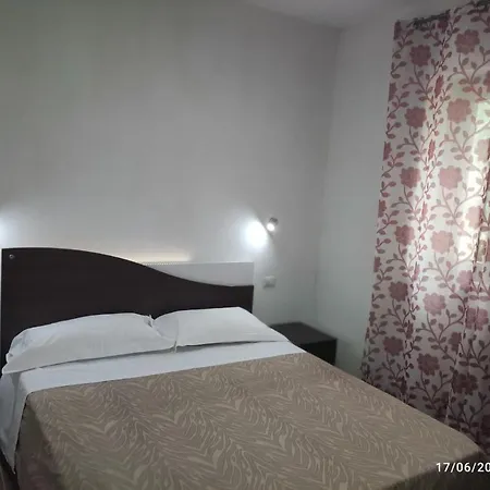 לינה וארוחת בוקר Borgo Cerasa 4*