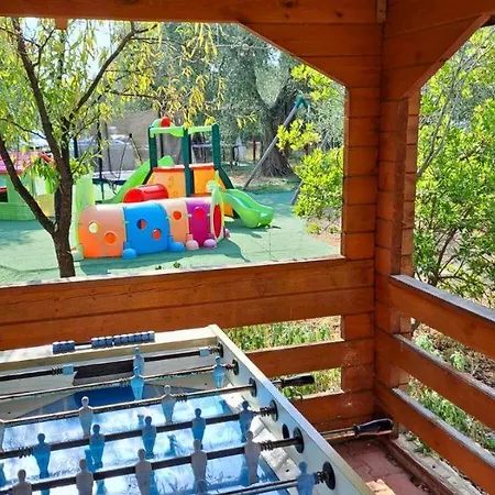 לינה וארוחת בוקר Borgo Cerasa 4*