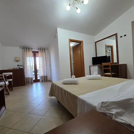 Borgo Cerasa לינה וארוחת בוקר 4*