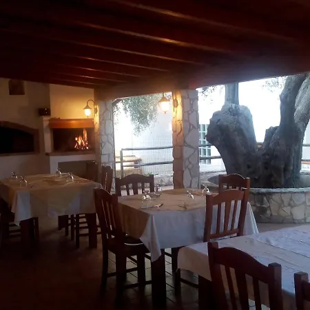 Borgo Cerasa فندق مبيت وإفطار 4*